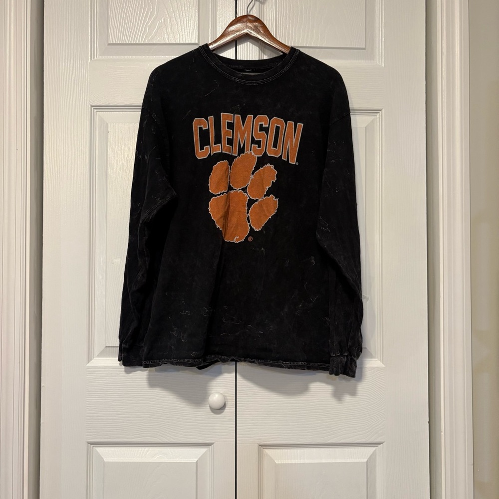 Clemson Tigers Distressed Black Long Sleeve Shirt XL 100% Cotton